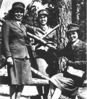 3marinewomen~1.jpg